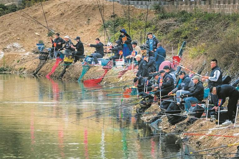 div, 身活动影响, 总会承办的 div, 身活动影响, 总会承办的